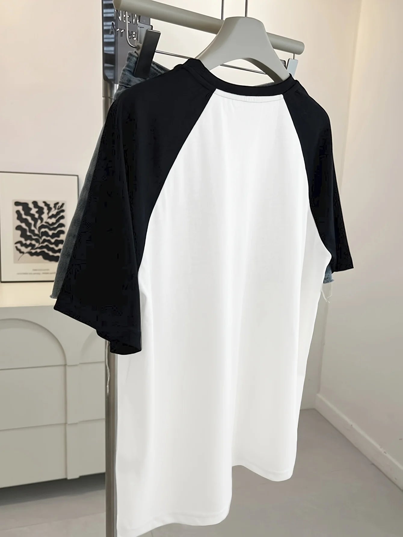 Women's T-Shirt with Raglan Short Sleeves Black Heart Pocket Print Round Neck T Shirt Vintage Style Tops Clothes Female Outfit