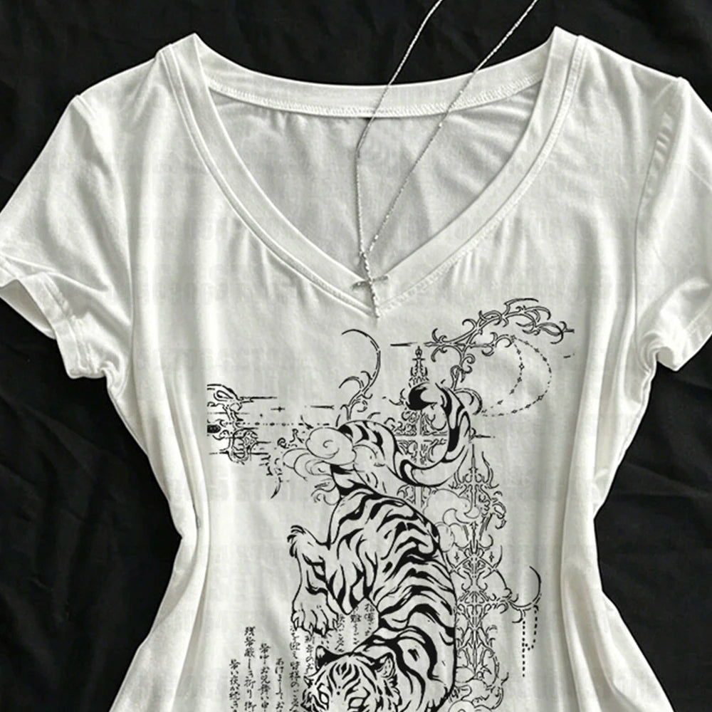 Fashion Y2k Style Vintage Graphic Women T-shirts Aesthetic Emo girl Cute Printing Tees Top Punk Gothic Streetwear Fit Tees 2000s